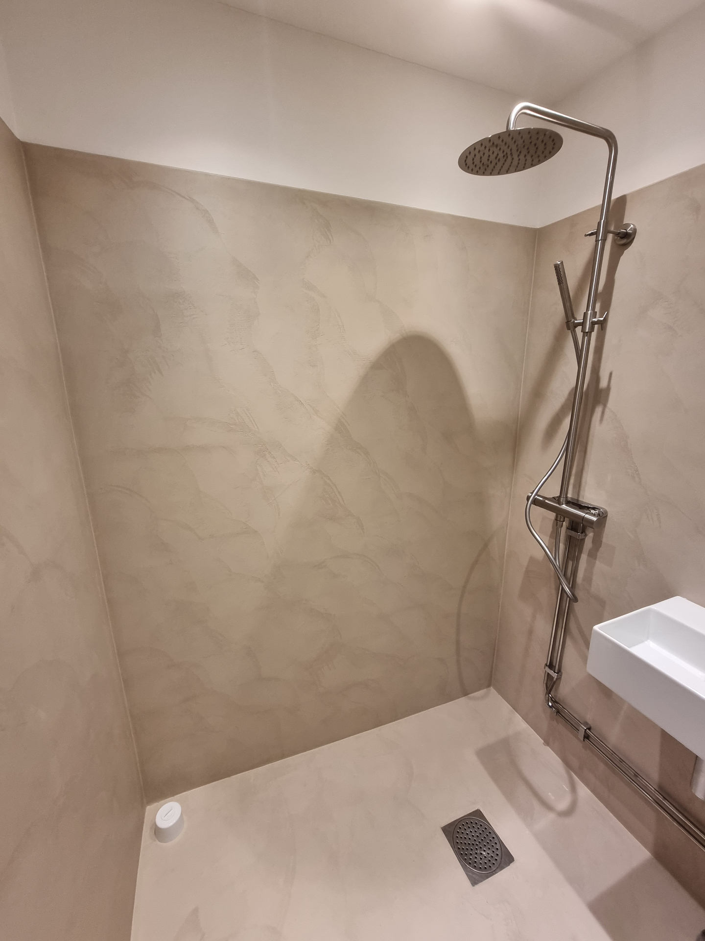 Microcement-badrum Sundbyberg — bild 3